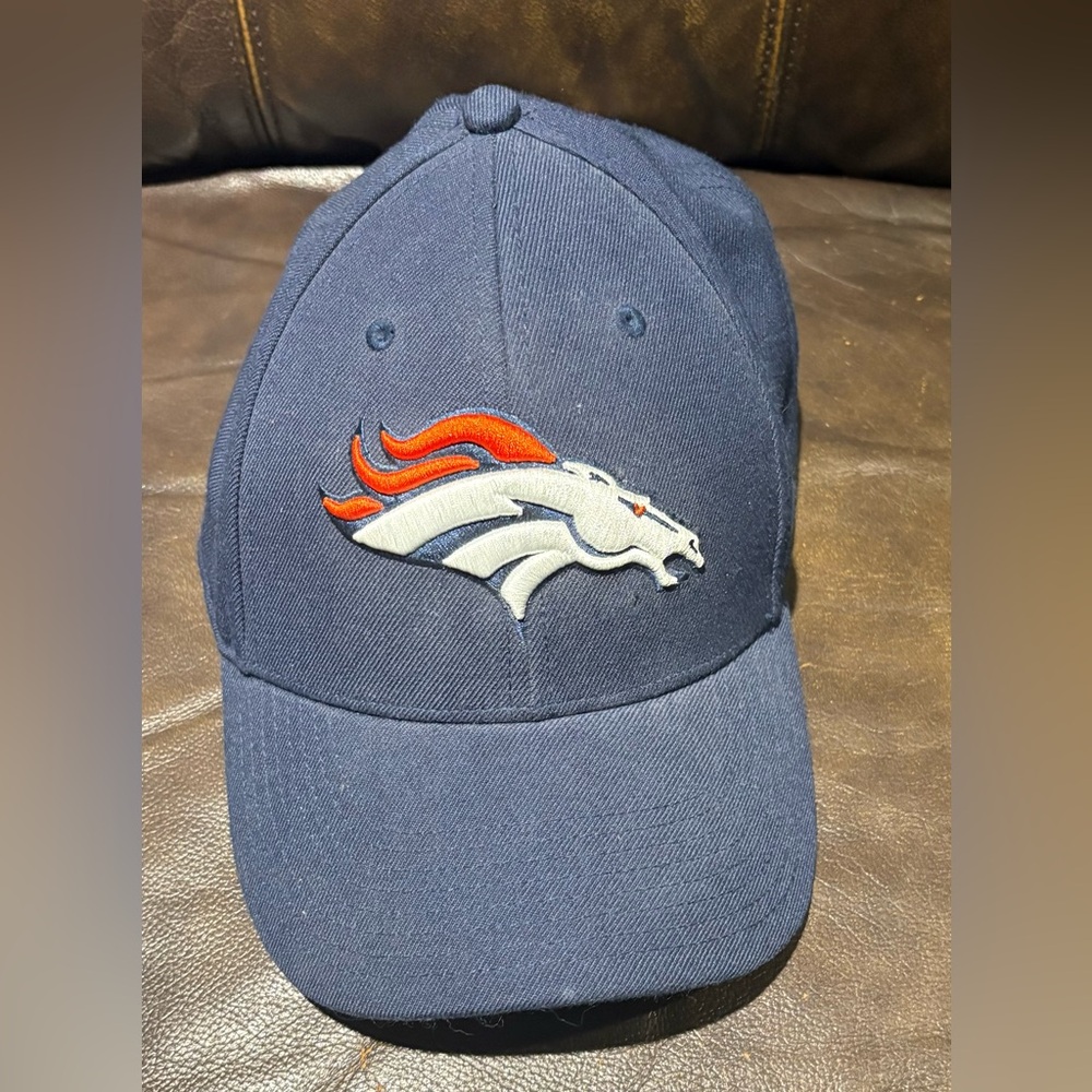 47 Denver Broncos MVP Navy Adjustable Strap Hat Cap